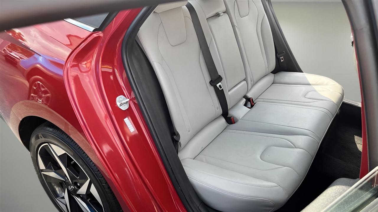 Hyundai Elantra Limited 2023