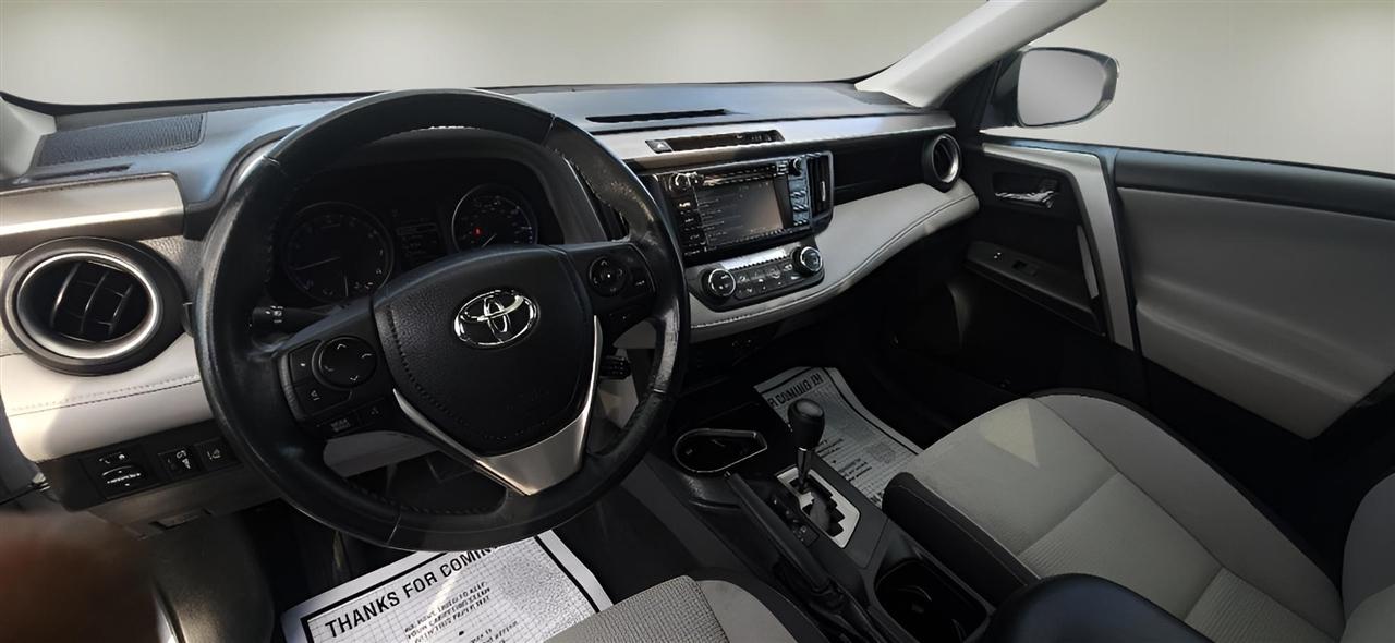 Toyota RAV4 XLE AWD (Natl) 2018
