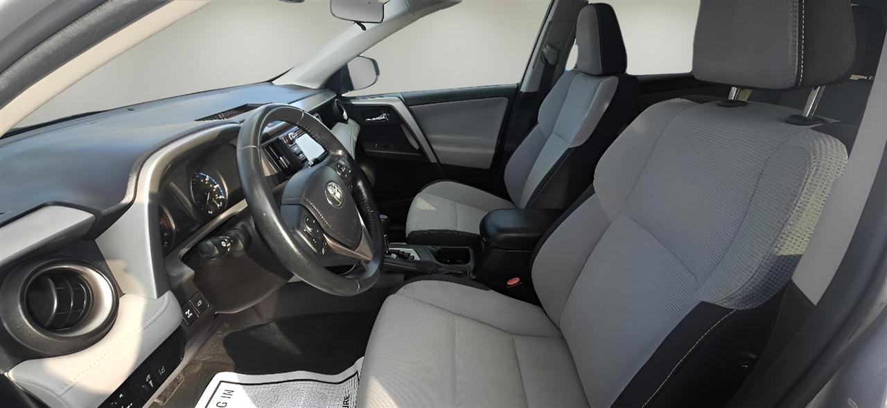 Toyota RAV4 XLE AWD (Natl) 2018
