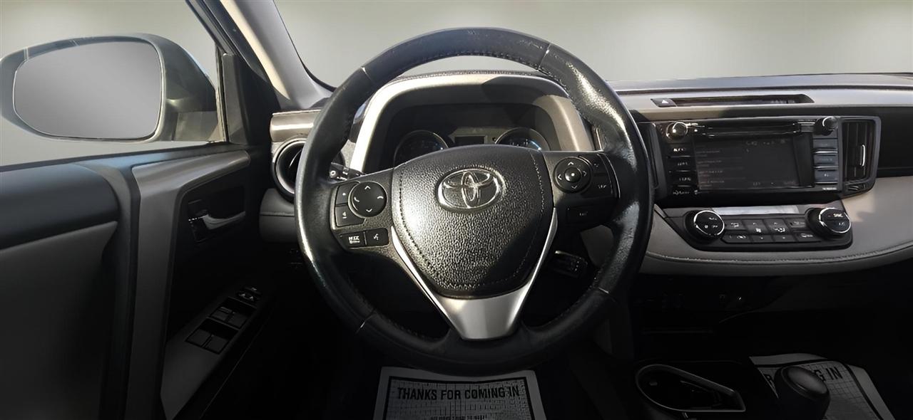 Toyota RAV4 XLE AWD (Natl) 2018