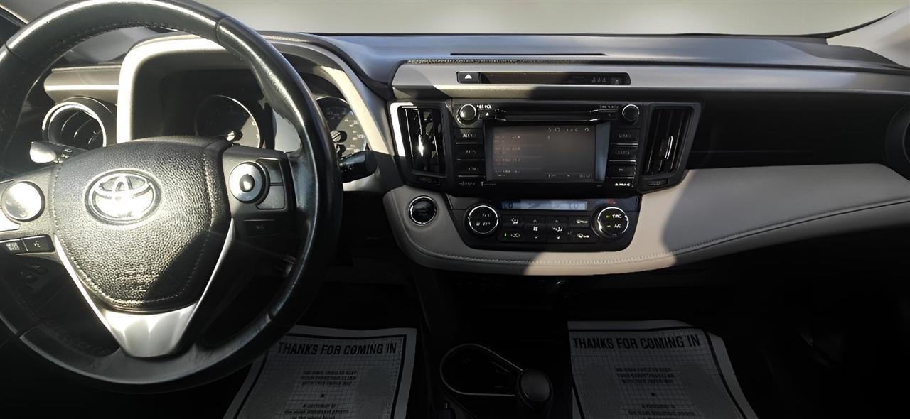 Toyota RAV4 XLE AWD (Natl) 2018
