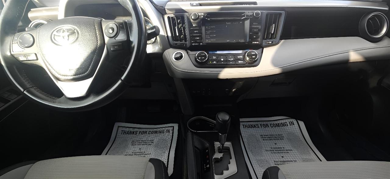 Toyota RAV4 XLE AWD (Natl) 2018