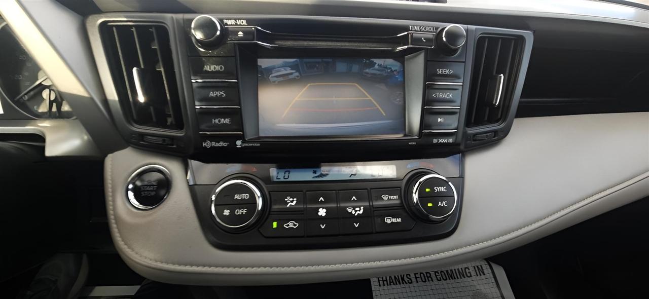 Toyota RAV4 XLE AWD (Natl) 2018