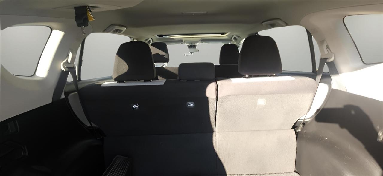 Toyota RAV4 XLE AWD (Natl) 2018