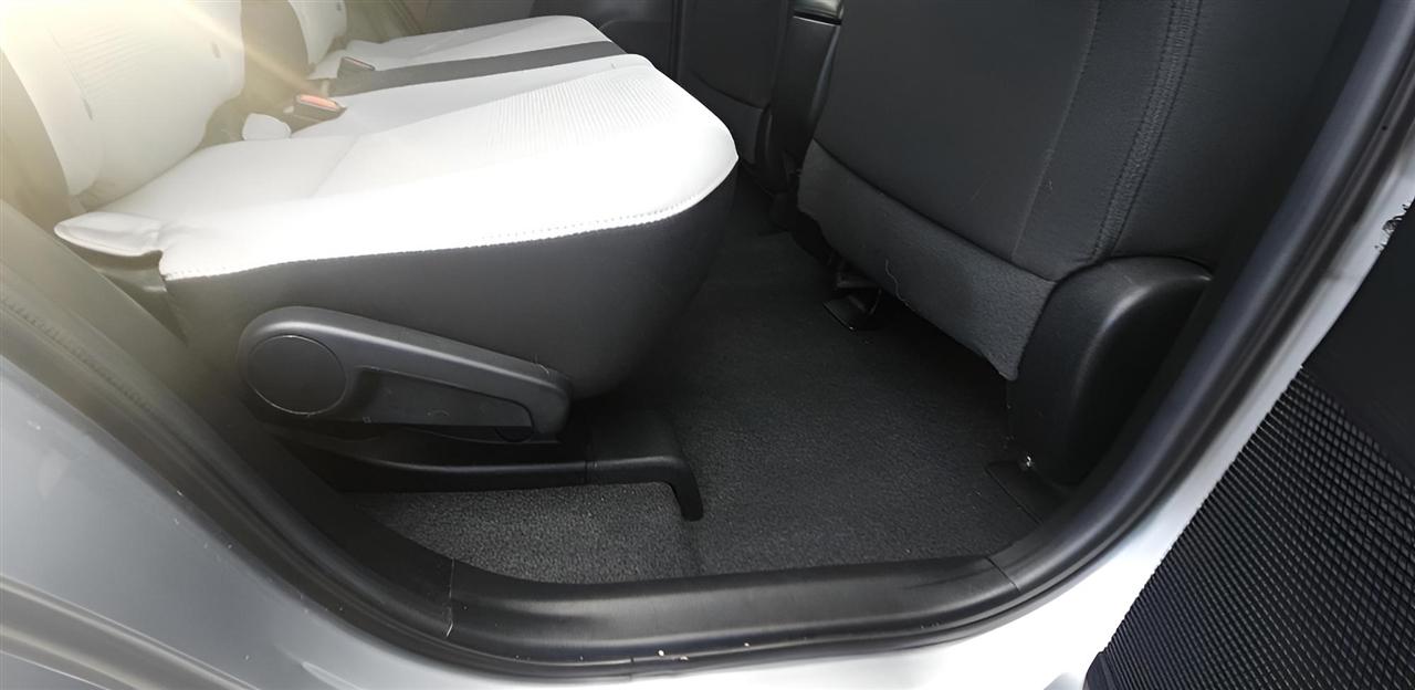 Toyota RAV4 XLE AWD (Natl) 2018