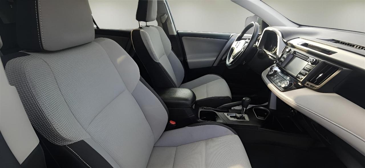Toyota RAV4 XLE AWD (Natl) 2018