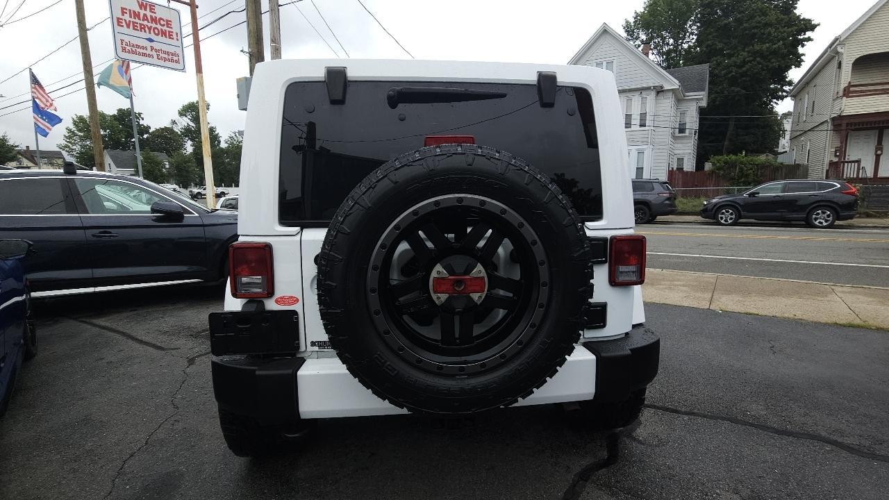 Jeep Wrangler Unlimited 4WD 4dr Sahara 2016