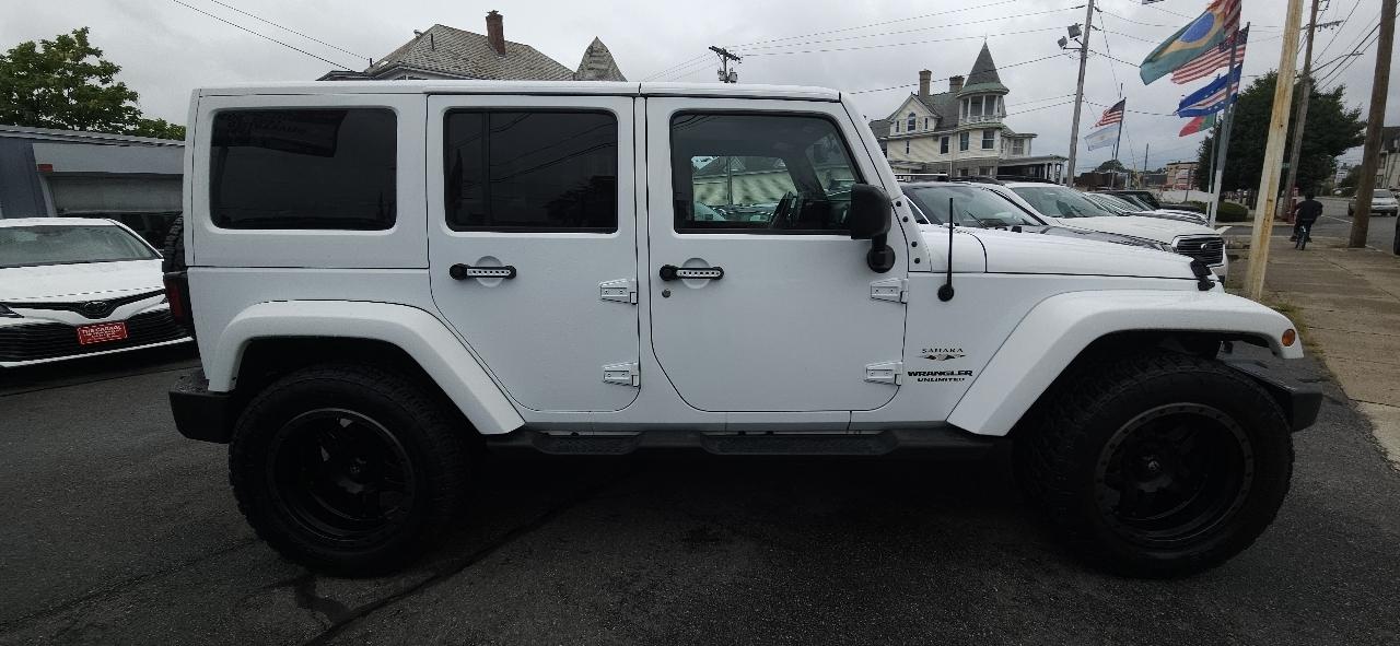 Jeep Wrangler Unlimited 4WD 4dr Sahara 2016