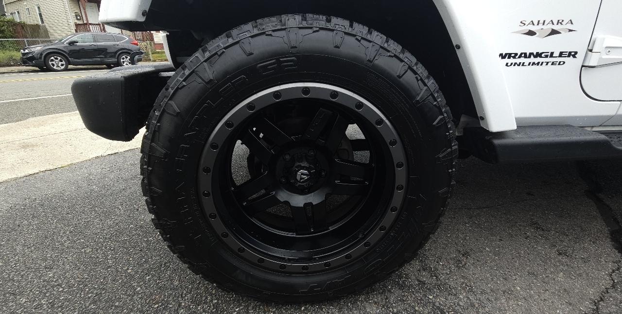 Jeep Wrangler Unlimited 4WD 4dr Sahara 2016