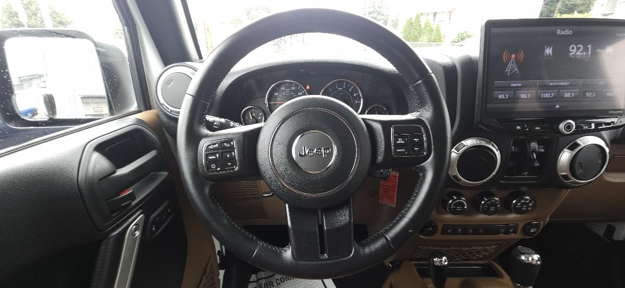 Jeep Wrangler Unlimited 4WD 4dr Sahara 2016