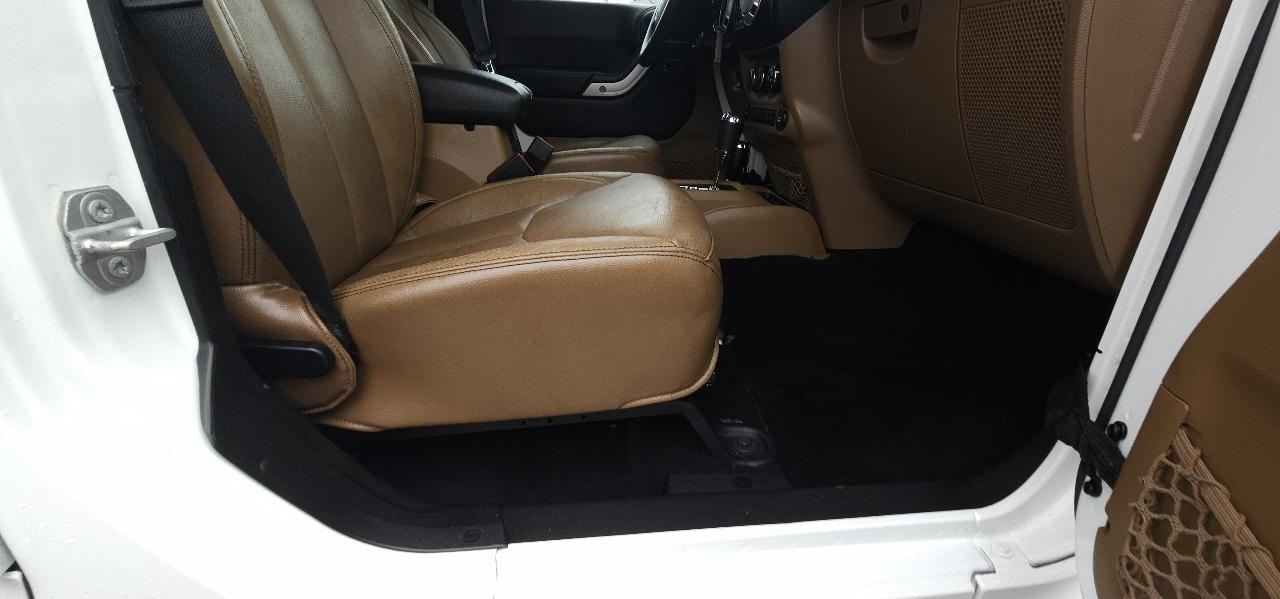 Jeep Wrangler Unlimited 4WD 4dr Sahara 2016