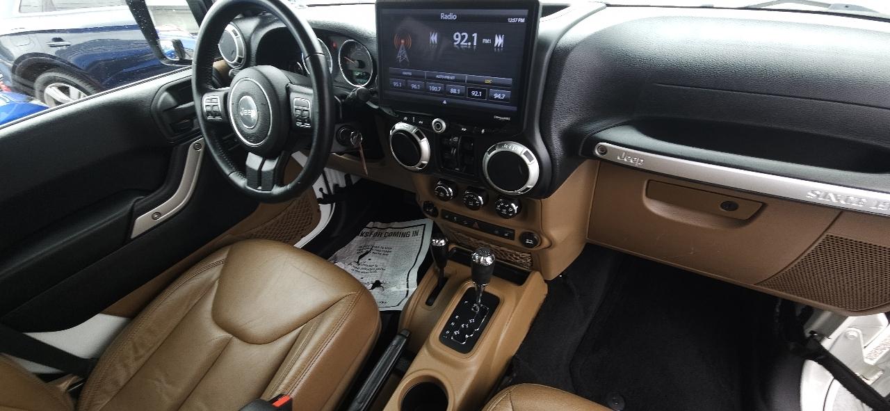 Jeep Wrangler Unlimited 4WD 4dr Sahara 2016