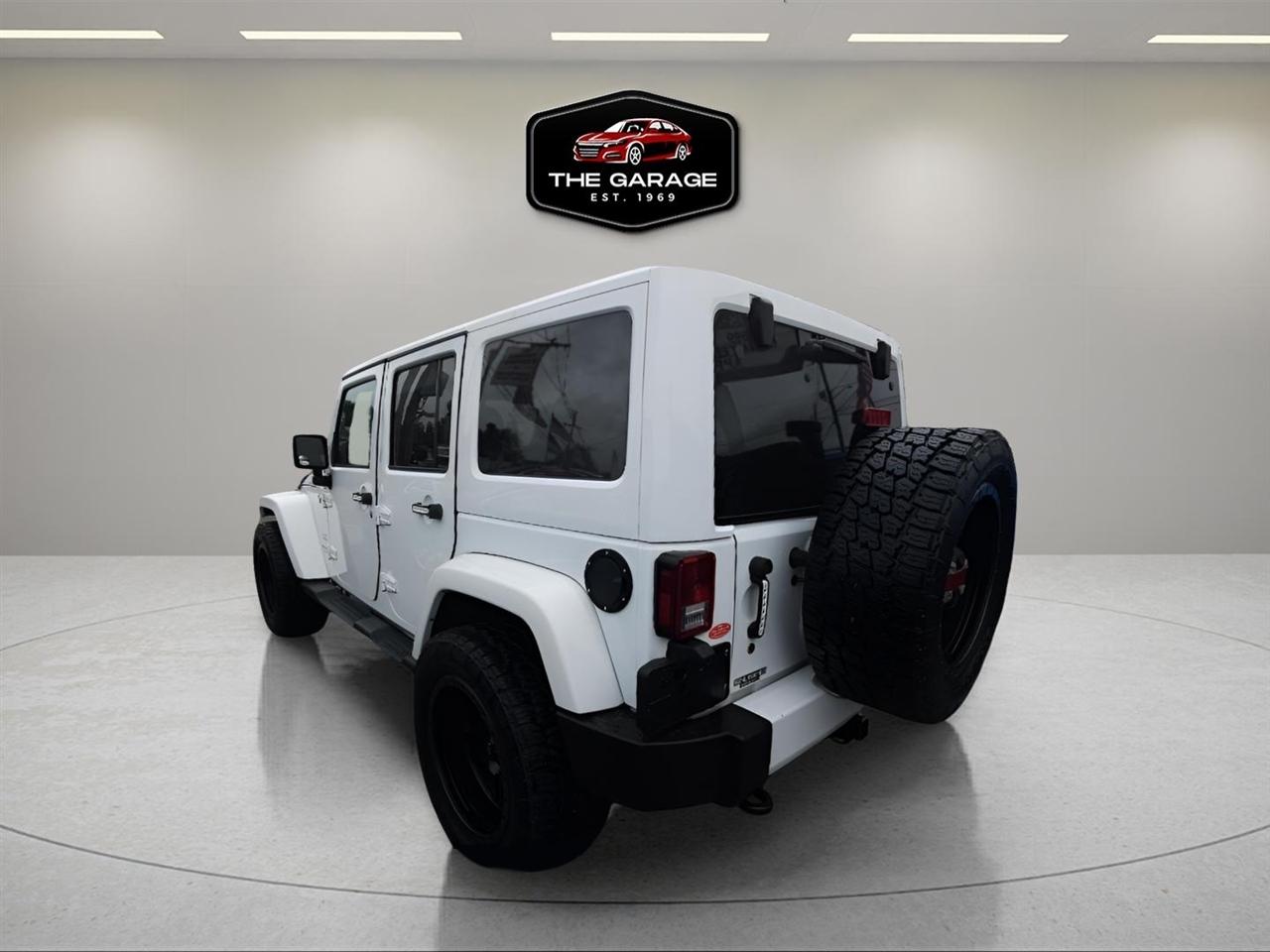 Jeep Wrangler Unlimited 4WD 4dr Sahara 2016