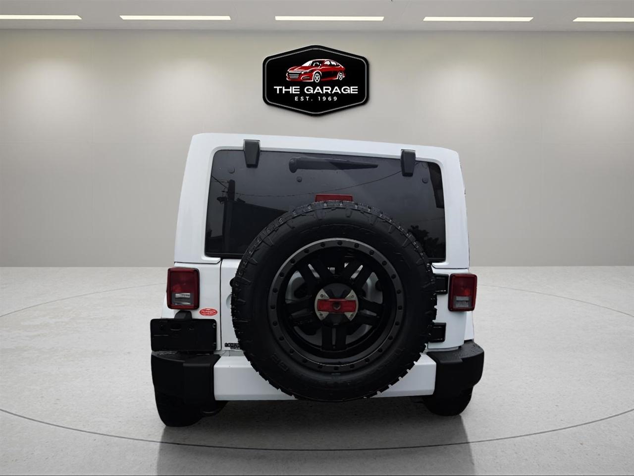 Jeep Wrangler Unlimited 4WD 4dr Sahara 2016