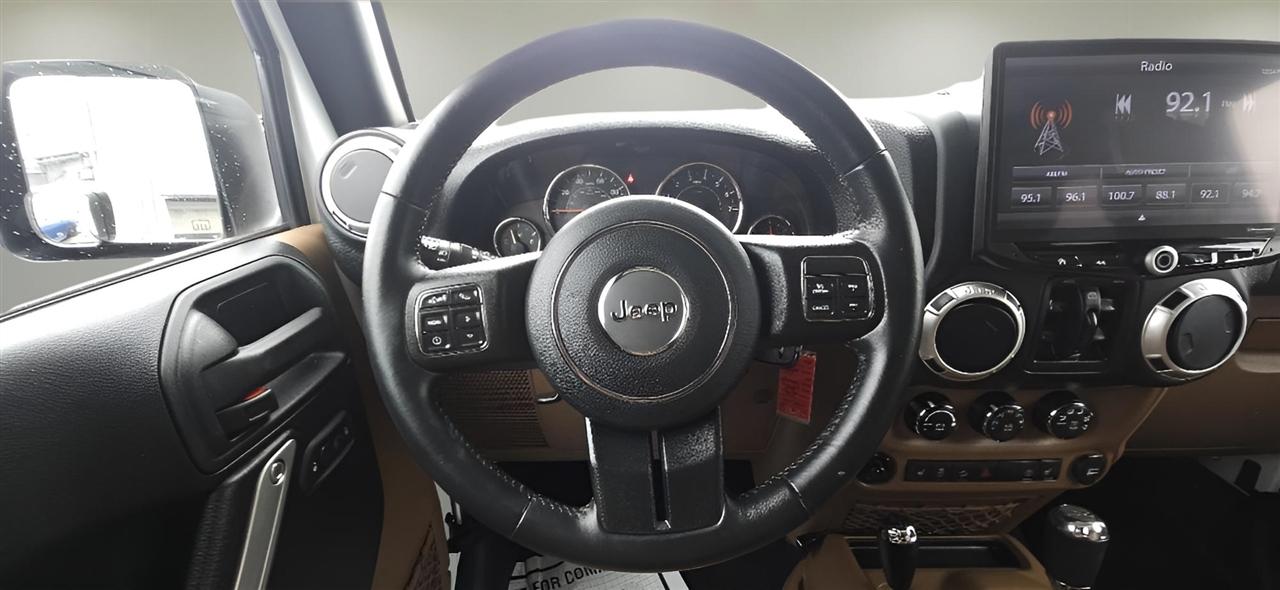 Jeep Wrangler Unlimited 4WD 4dr Sahara 2016