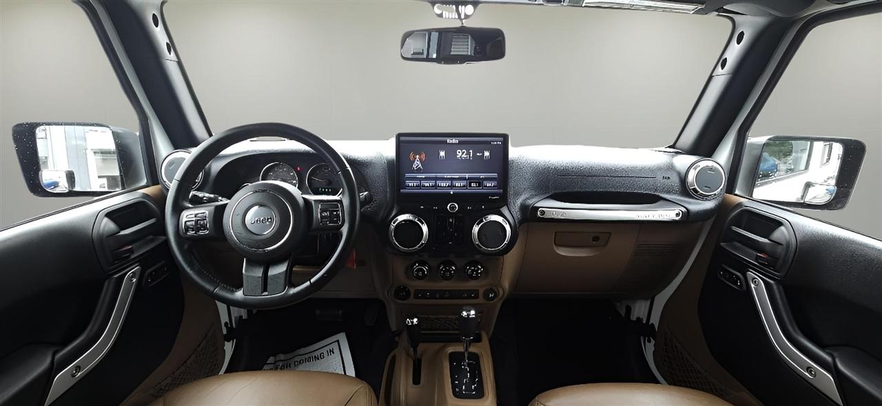 Jeep Wrangler Unlimited 4WD 4dr Sahara 2016