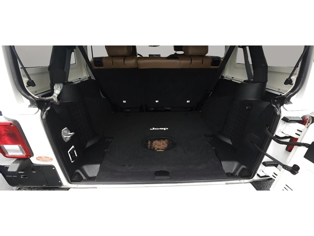 Jeep Wrangler Unlimited 4WD 4dr Sahara 2016