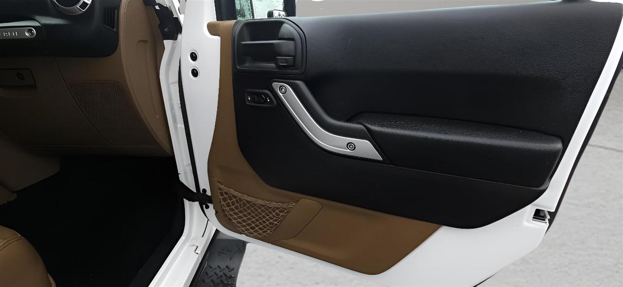 Jeep Wrangler Unlimited 4WD 4dr Sahara 2016