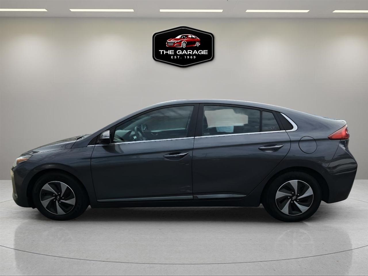 Hyundai Ioniq Hybrid SEL Hatchback 2019