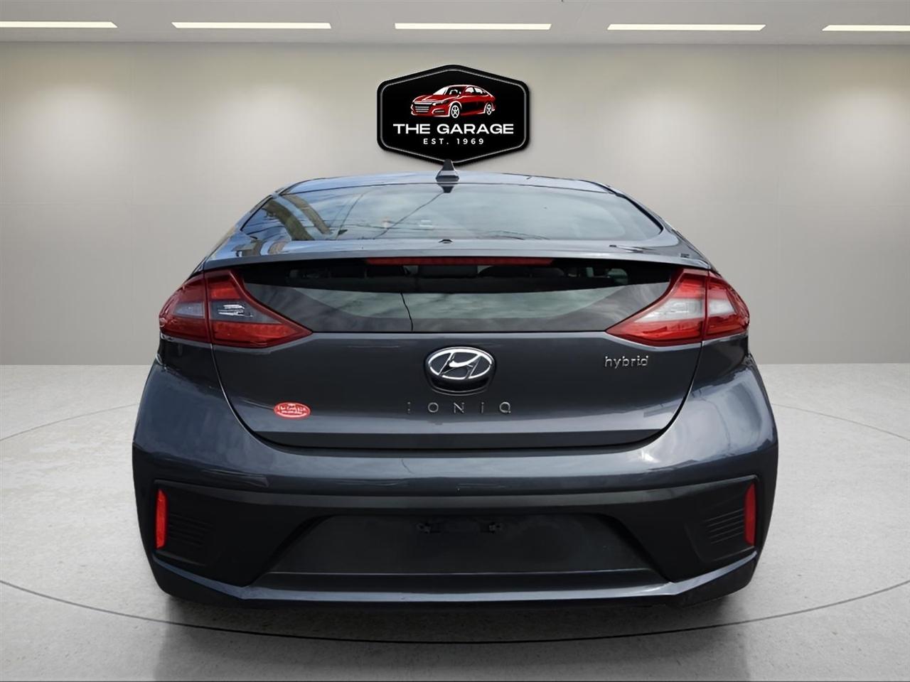 Hyundai Ioniq Hybrid SEL Hatchback 2019
