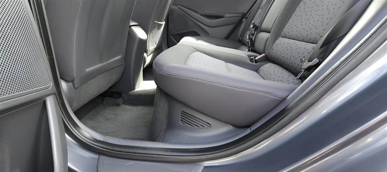 Hyundai Ioniq Hybrid SEL Hatchback 2019