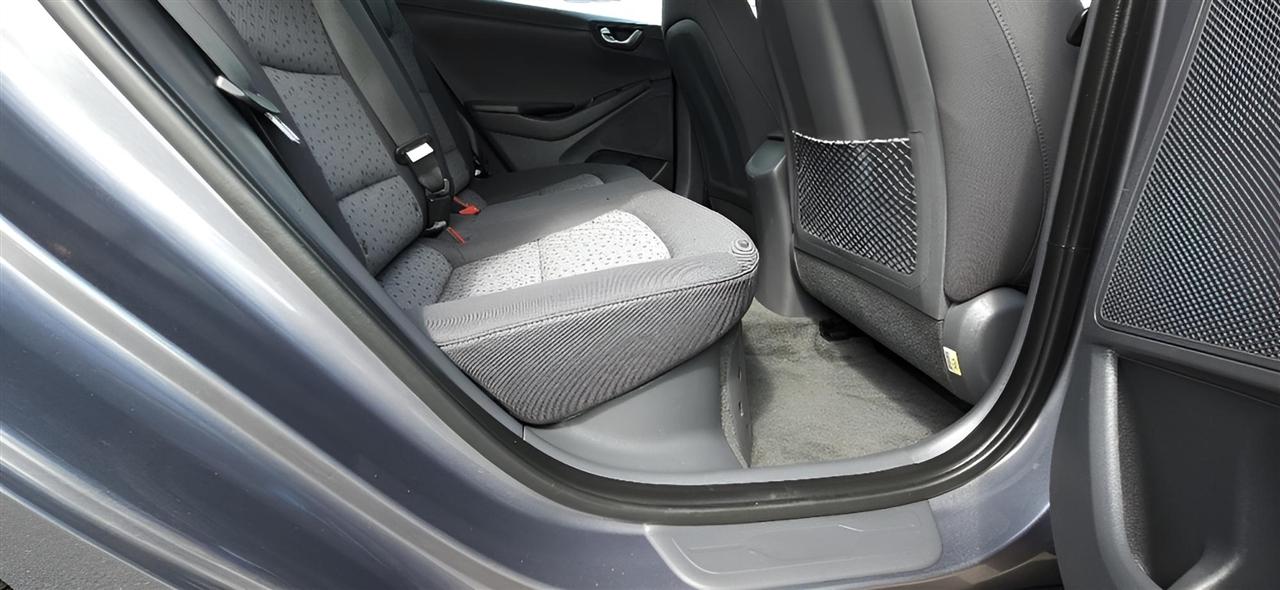 Hyundai Ioniq Hybrid SEL Hatchback 2019