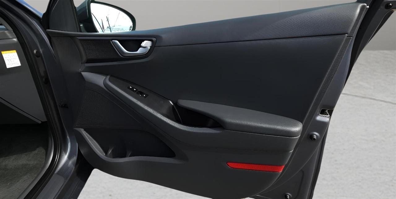 Hyundai Ioniq Hybrid SEL Hatchback 2019
