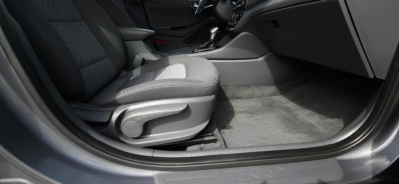 Hyundai Ioniq Hybrid SEL Hatchback 2019