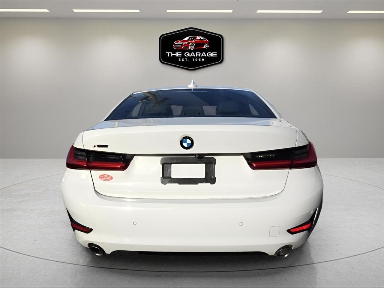 BMW 3 Series 330i xDrive Sedan 2019
