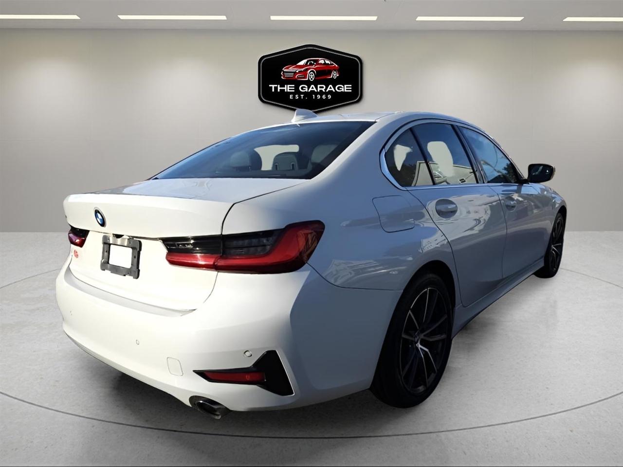 BMW 3 Series 330i xDrive Sedan 2019