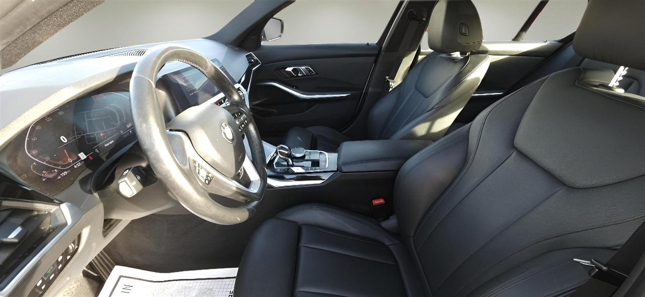 BMW 3 Series 330i xDrive Sedan 2019