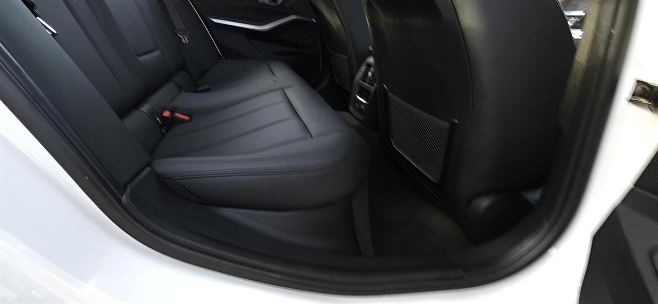 BMW 3 Series 330i xDrive Sedan 2019