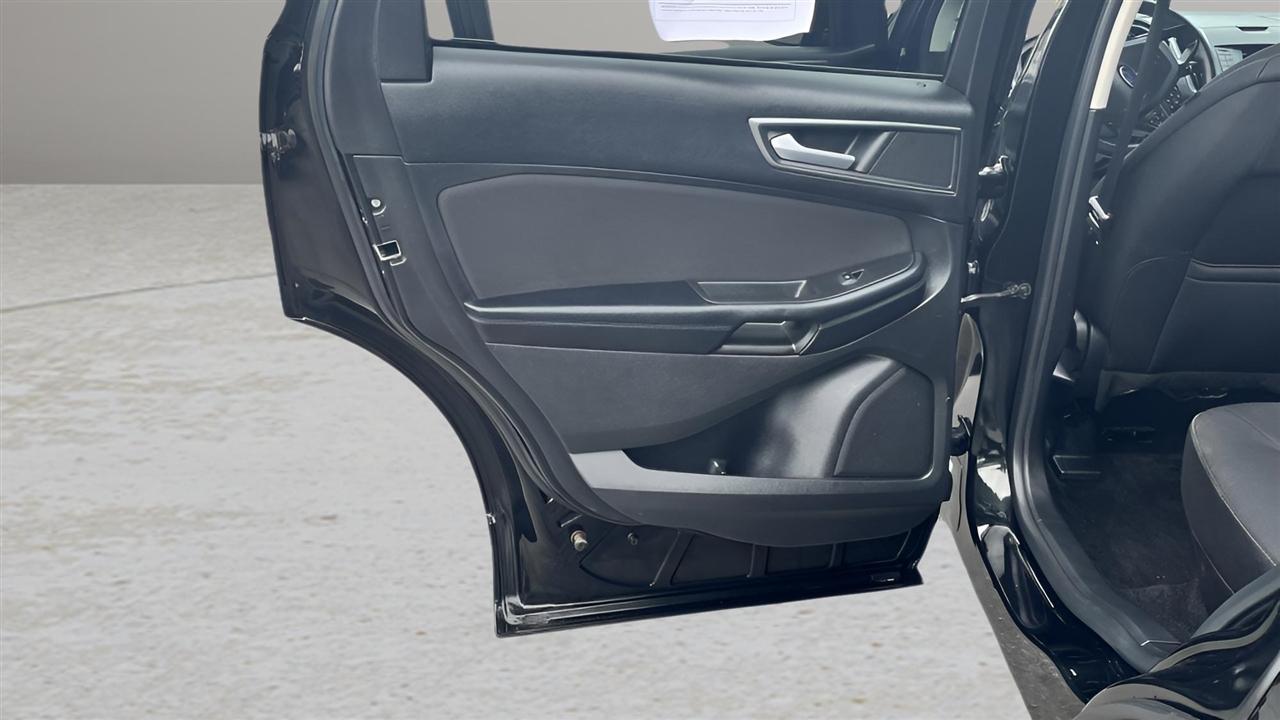Ford Edge 4dr SE AWD 2015
