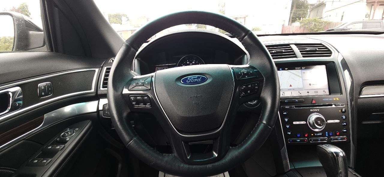 Ford Explorer Limited 4WD 2017