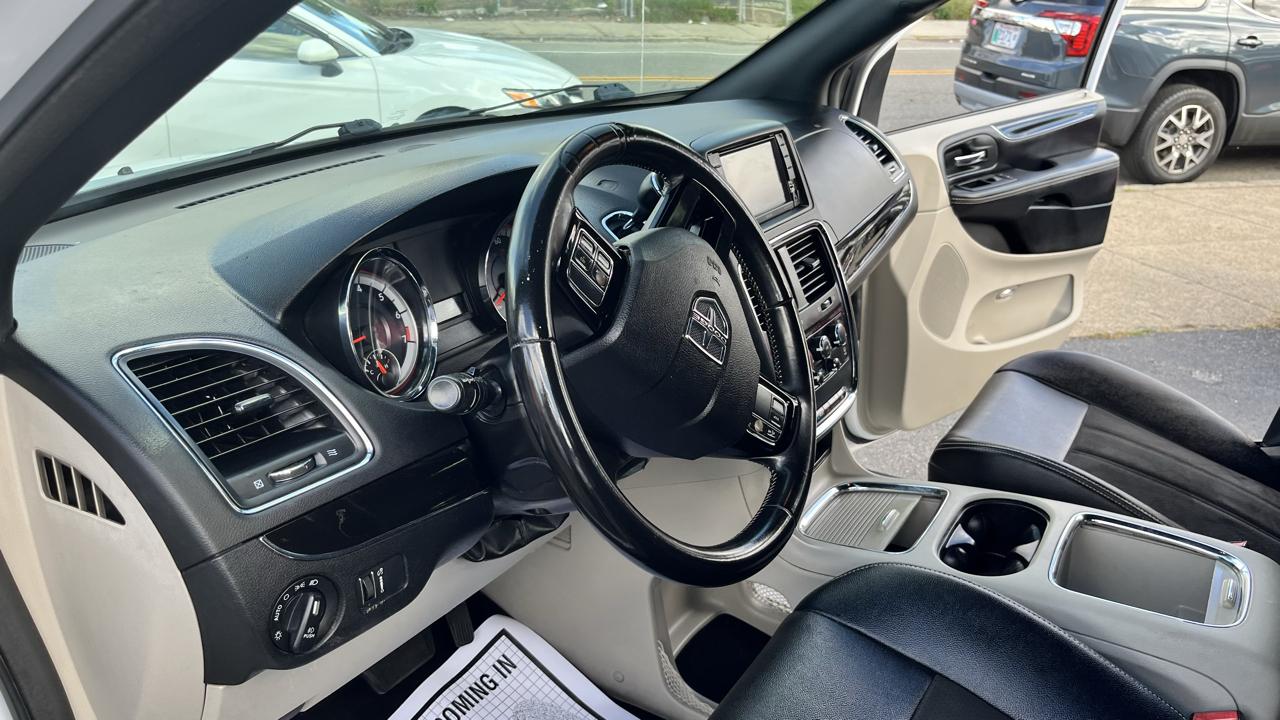 Dodge Grand Caravan SXT 2020