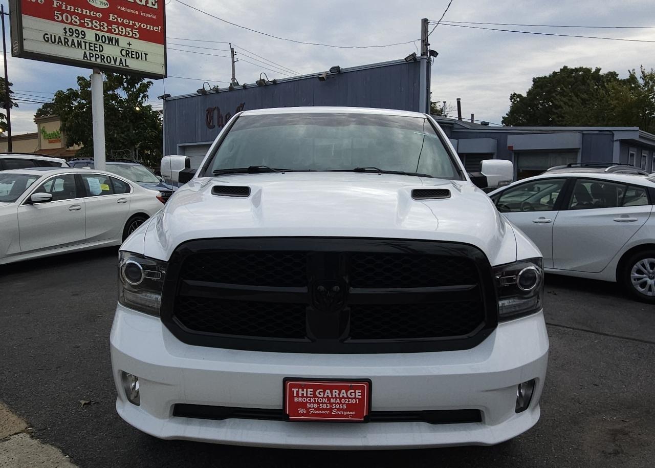 RAM 1500 Night 4x4 Crew Cab 5'7" Box 2017