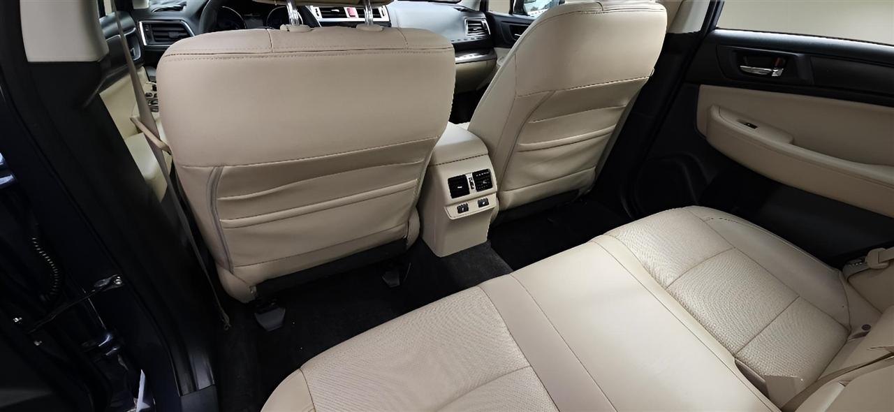 Subaru Legacy 4dr Sdn 2.5i Limited PZEV 2015