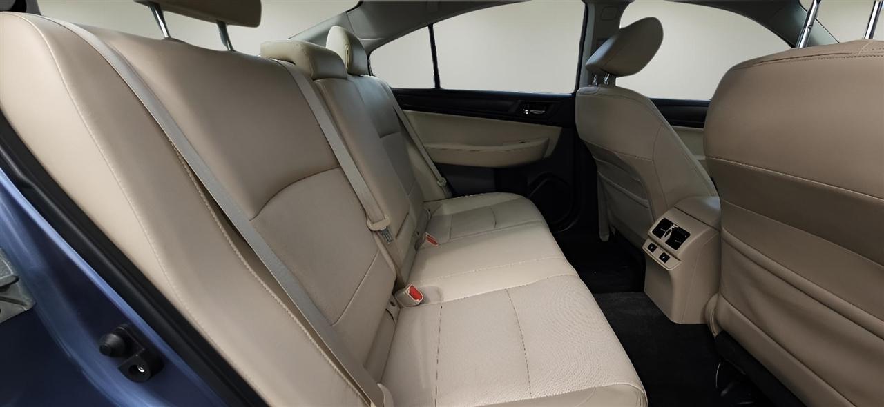 Subaru Legacy 4dr Sdn 2.5i Limited PZEV 2015
