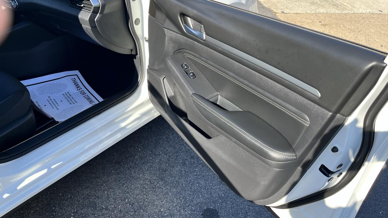 Nissan Altima 2.5 SV AWD Sedan 2019
