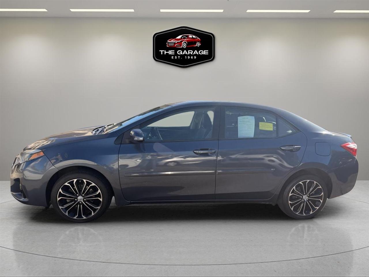 Toyota Corolla  2015