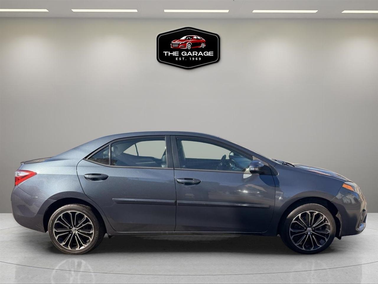 Toyota Corolla  2015