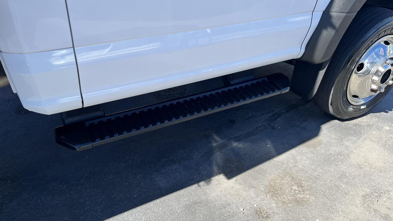 Ford Super Duty F-550 DRW XL 4WD Reg Cab 145" WB 60" CA 2019