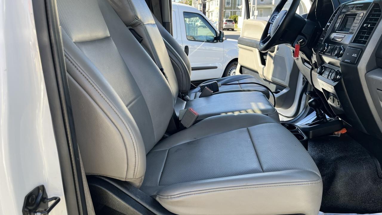 Ford Super Duty F-550 DRW XL 4WD Reg Cab 145" WB 60" CA 2019