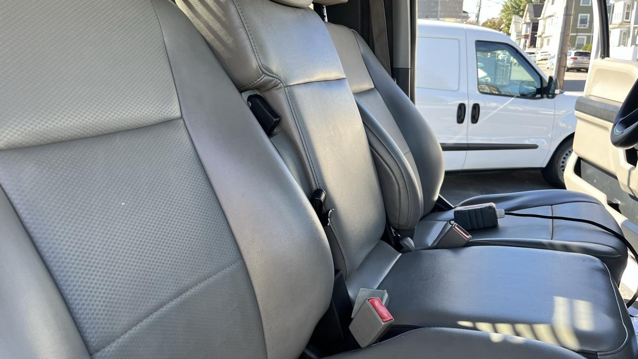 Ford Super Duty F-550 DRW XL 4WD Reg Cab 145" WB 60" CA 2019