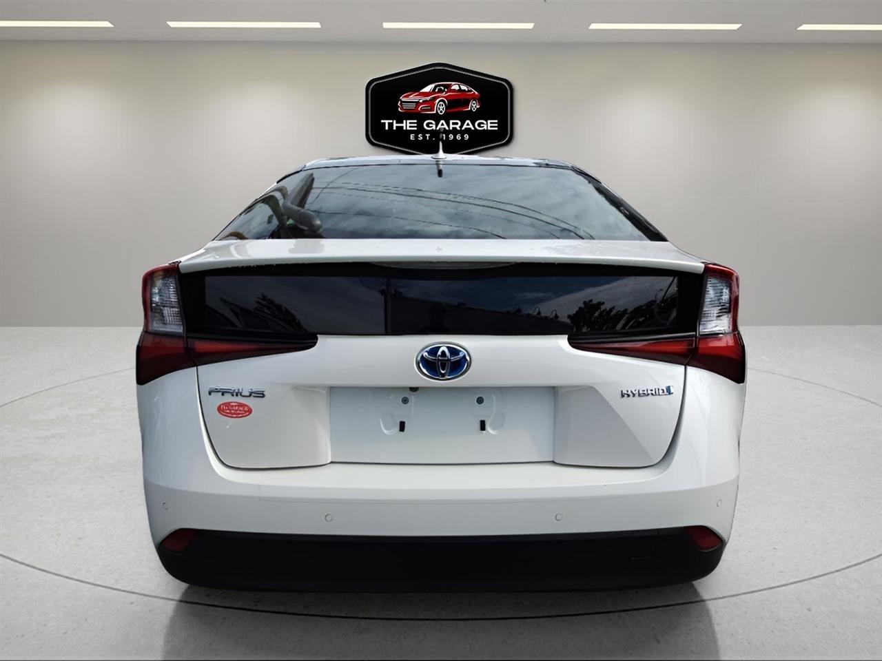 Toyota Prius LE 2019
