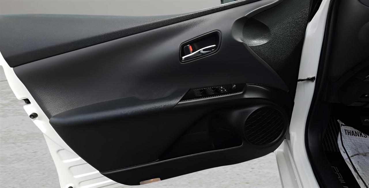 Toyota Prius LE 2019