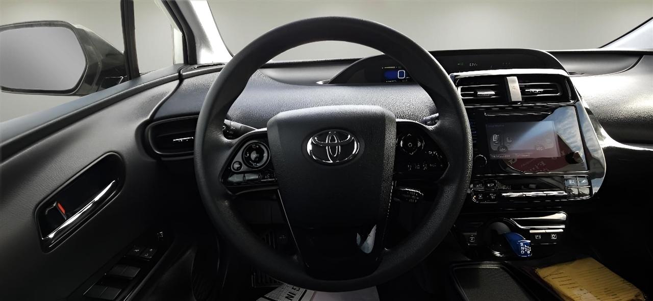 Toyota Prius LE 2019