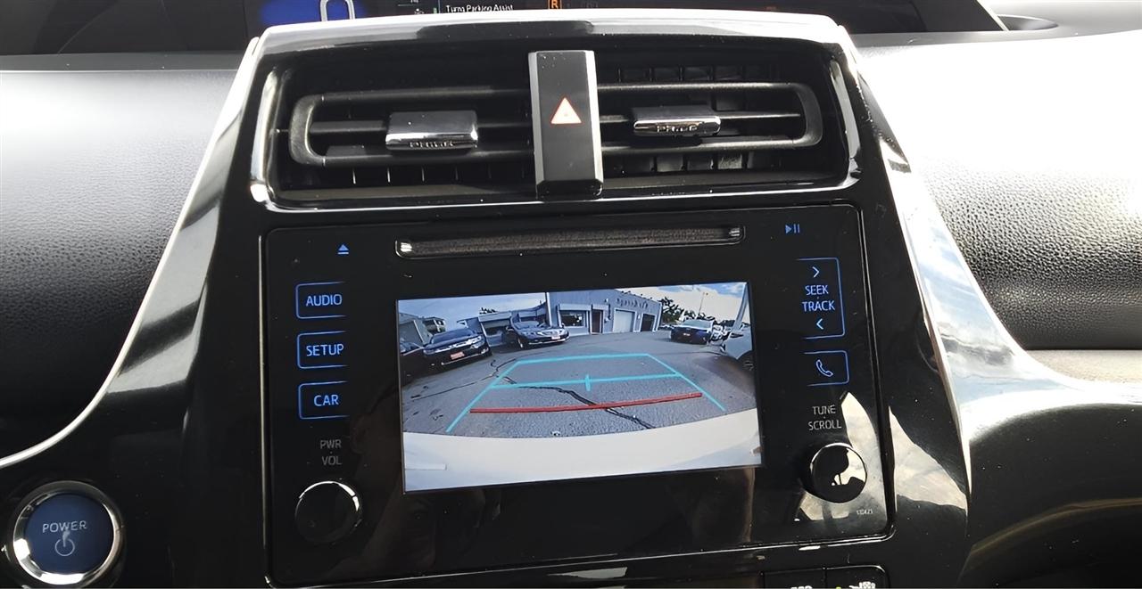 Toyota Prius LE 2019