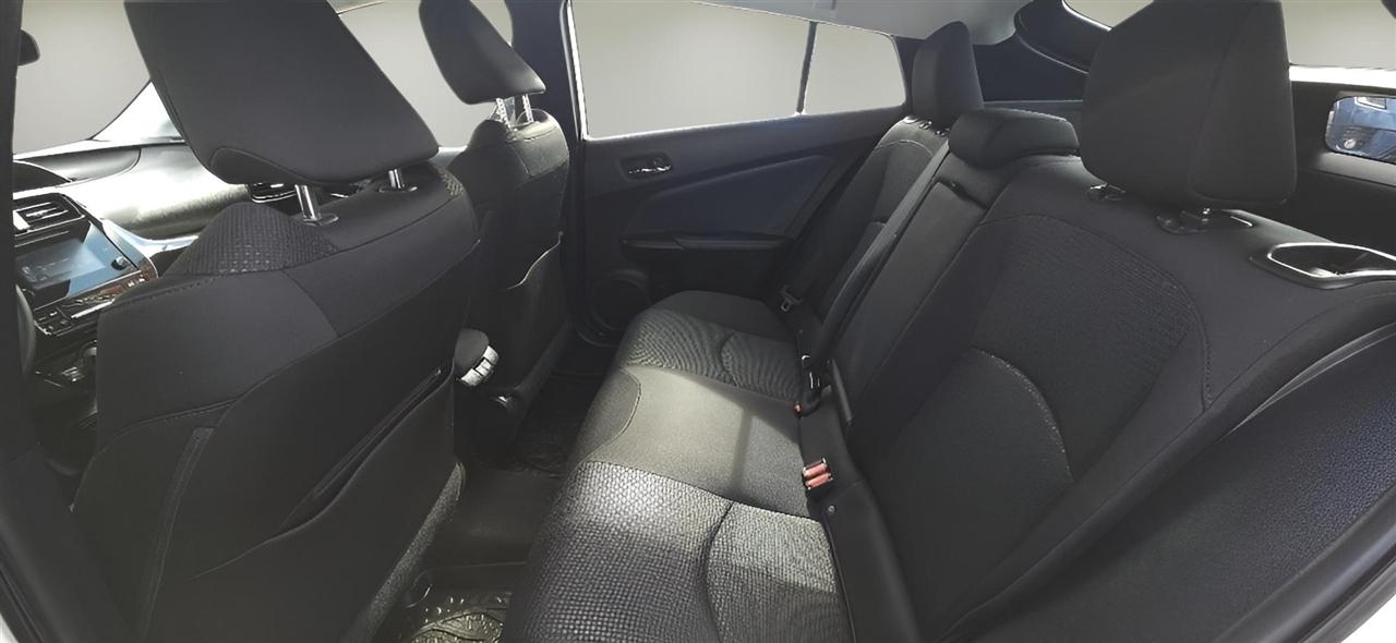 Toyota Prius LE 2019