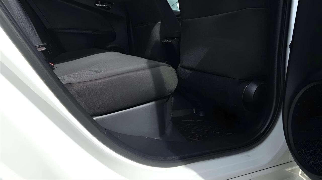 Toyota Prius LE 2019